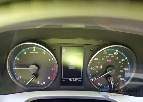 2018 Toyota Rav4 Xle from USA, damaged, VIN JTMWFREV7JD117120